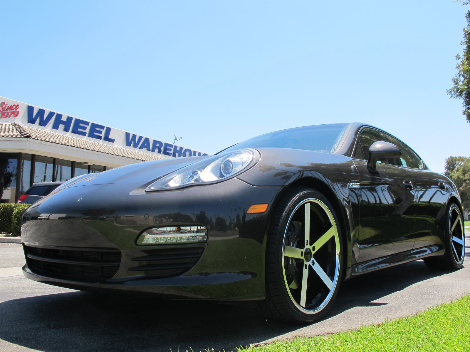 Giovanna Mecca Machined Black On Porsche Panamera(2)